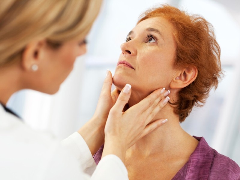 De un bulto en la garganta a una llaga: los síntomas tempranos del cáncer de cabeza y cuello