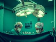 Todos los riesgos de las operaciones de cirugía estética explicados al detalle