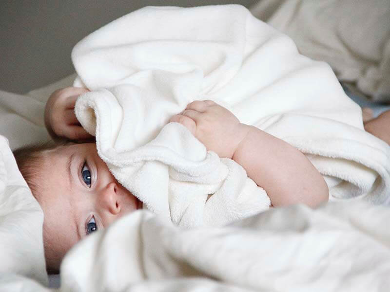 detergentes para lavar la ropa de bebés