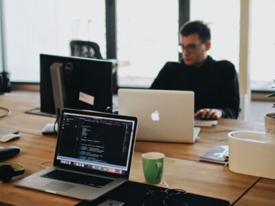 Seguro para empresas de desarrollo de software con IA